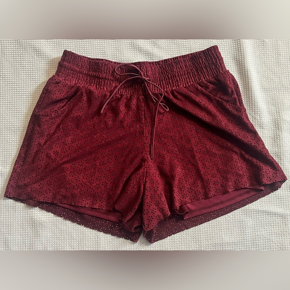 Maurice’s Women's Burgundy Shorts w Pockets & Sport Lining Size Large